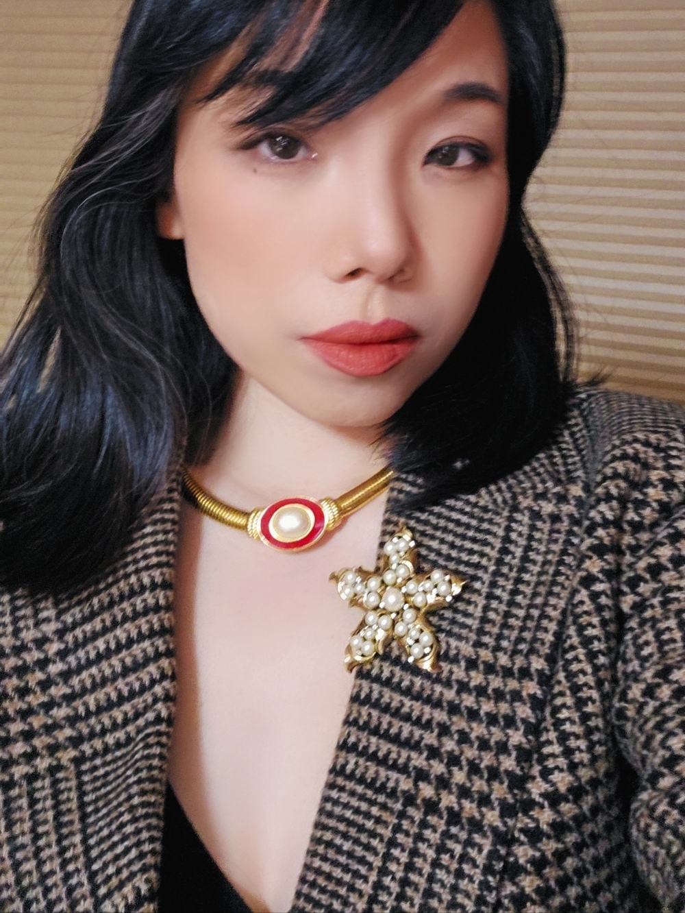 Monet Vintage Gold Plated Red Enamel Collar Necklace With Fuax Pear - Picture 6 of 15